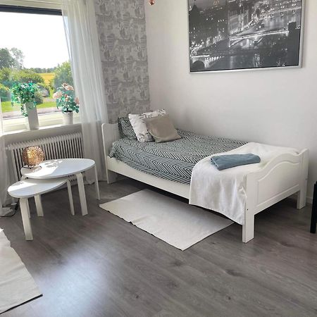 Oedeshoeg Modernt Och Stilfullt B&B Buitenkant foto